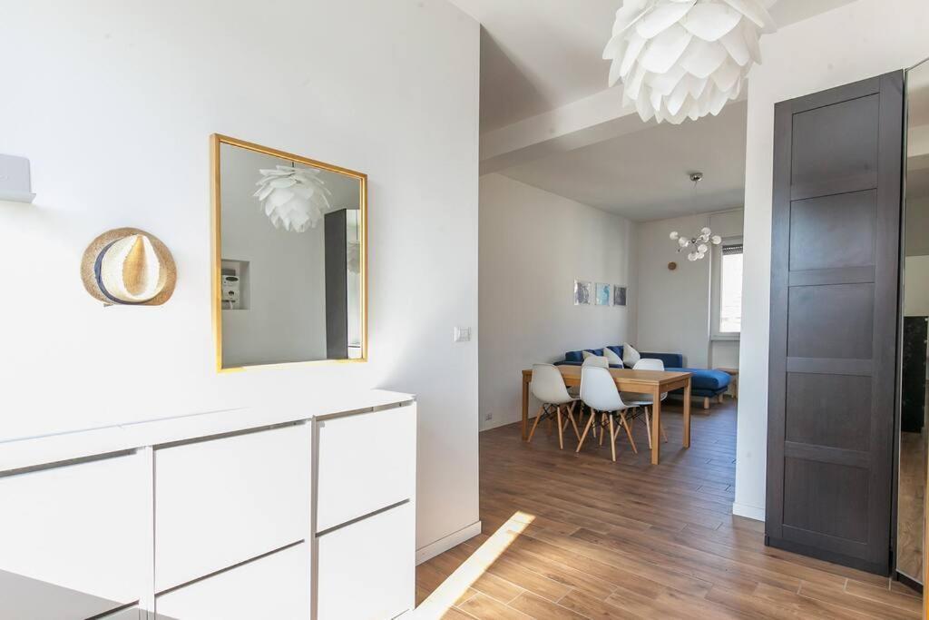 Bocconi And Navigli Apartment Мілан Екстер'єр фото