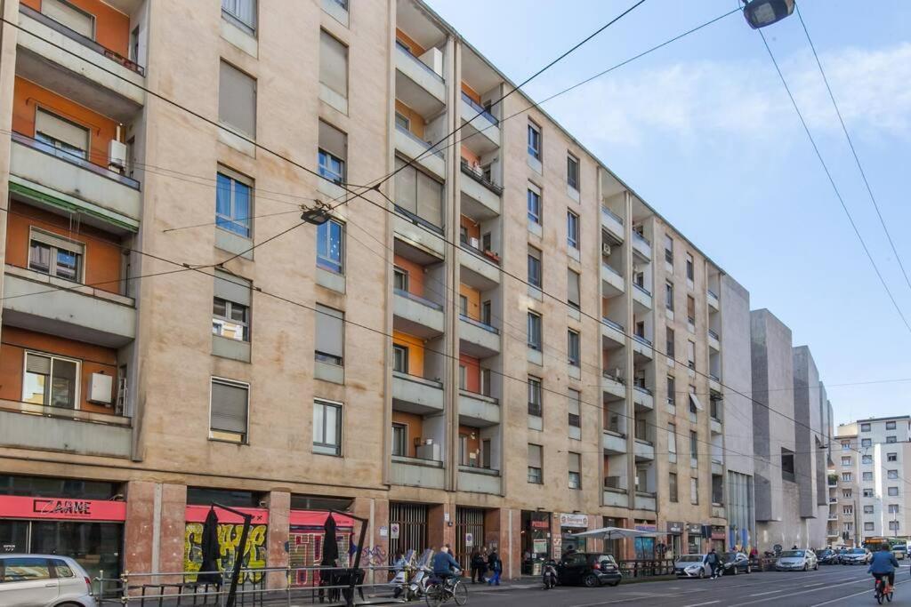 Bocconi And Navigli Apartment Мілан Екстер'єр фото